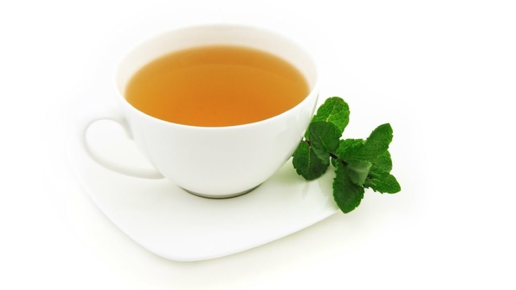Green tea remedy to reduce hair fall